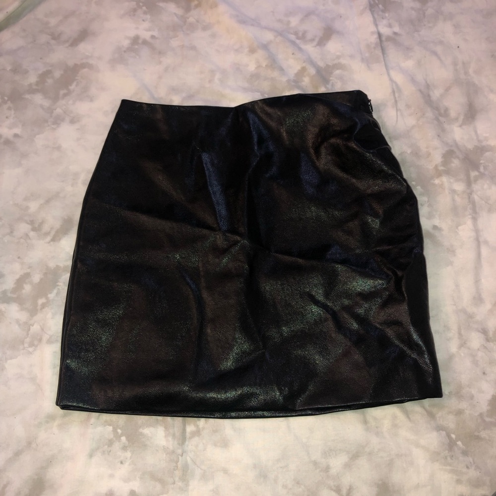 Line and Dot Vegan Leather Mika Asymmetrical Mini Skirt - Picture 2 of 5